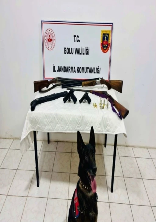 Bolu&rsquo;da d&uuml;ğ&uuml;nde silahla ateş a&ccedil;an 2 ş&uuml;pheli tutuklandı
