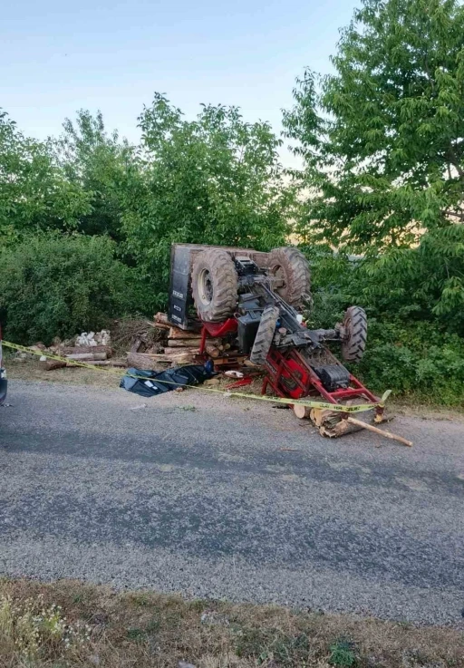 Bolu’da feci kaza... Kontrolden çıkan traktör devrildi: 1 ölü, 2 yaralı
