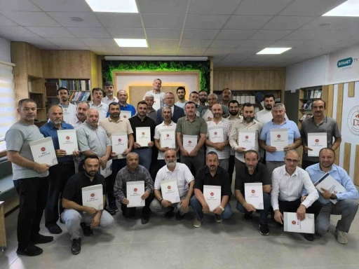Bolu&rsquo;da g&ouml;n&uuml;ll&uuml; din g&ouml;revlilerine başarı belgesi
