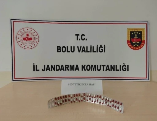 Bolu&rsquo;da jandarmadan uyuşturucu operasyonu: 3 g&ouml;zaltı
