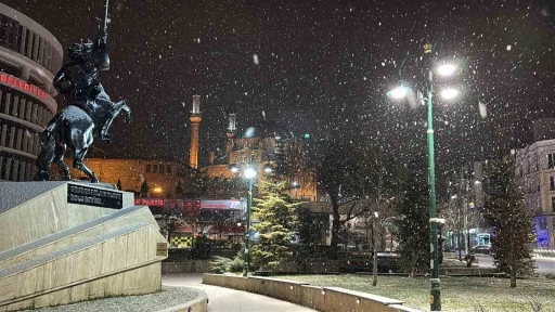 Bolu&rsquo;da kar yağışı başladı
