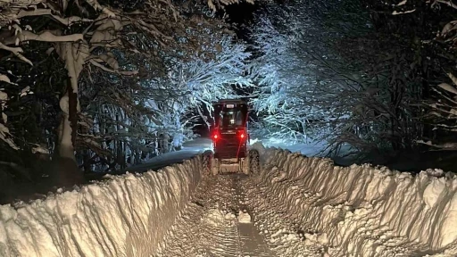 Bolu&rsquo;da kardan kapanan 191 k&ouml;y yolu ulaşıma a&ccedil;ıldı
