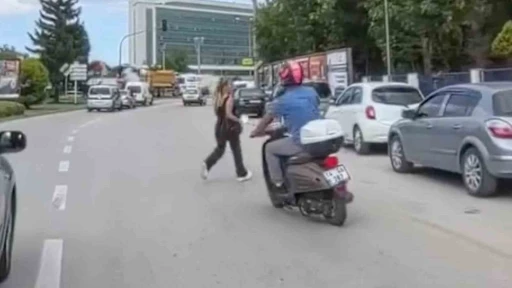 Bolu&rsquo;da kazadan kıl payı kurtuldular: O anlar kamerada
