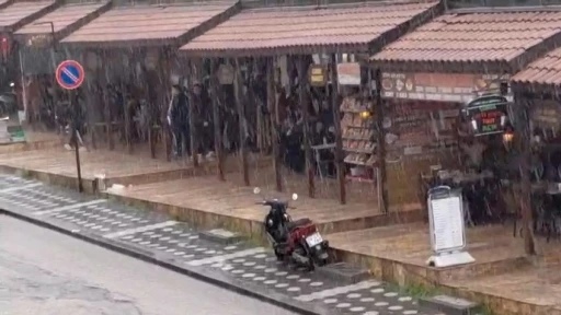 Bolu&rsquo;da sağanak yağış hayatı olumsuz etkiledi
