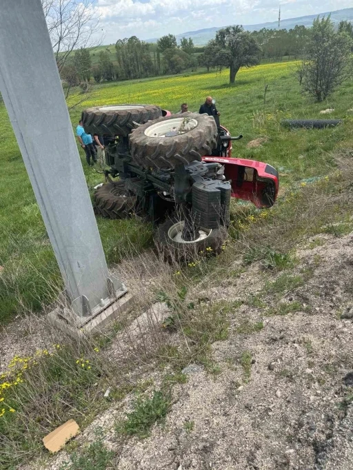 Bolu’da traktör takla attı: 1 yaralı
