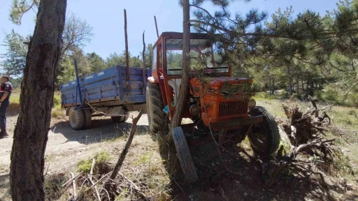 Bolu&rsquo;da trakt&ouml;rden d&uuml;şen 2 kişi yaralandı

