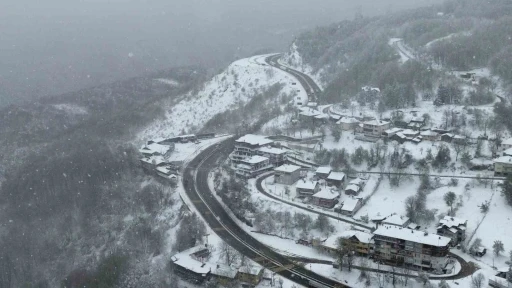 Bolu Dağı beyaz örtüyle kaplandı
