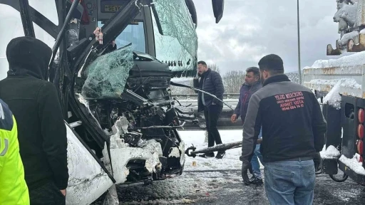 Bolu Dağı geçişinde zincirleme kaza: 10 yaralı
