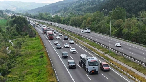 Bolu ge&ccedil;işinde bayram trafiği arttı
