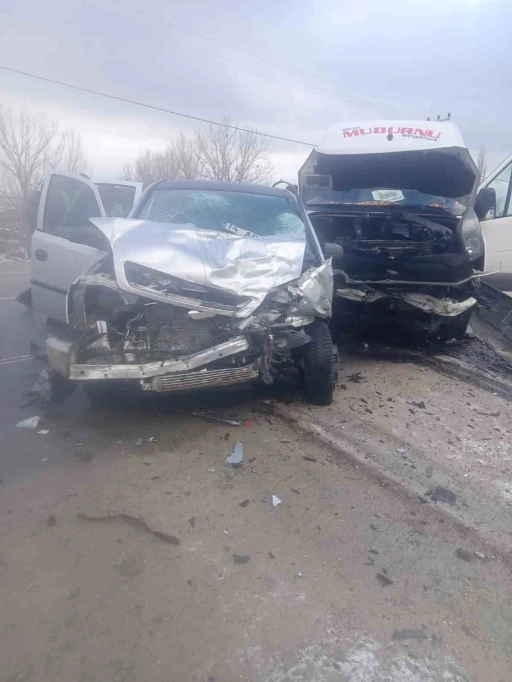 Bolu-Mudurnu yolunda feci kaza: 1&rsquo;i ağır 10 yaralı
