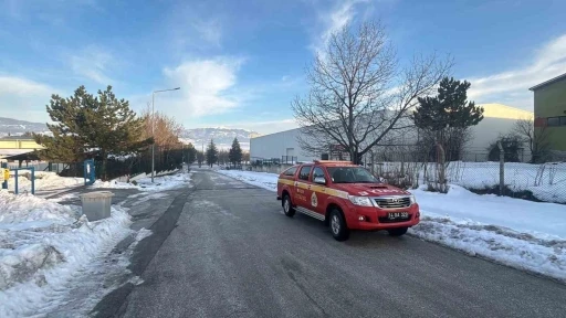 Bolu OSB&rsquo;de mobilya imalat fabrikasında yangın paniği: İş&ccedil;iler m&uuml;dahale etti
