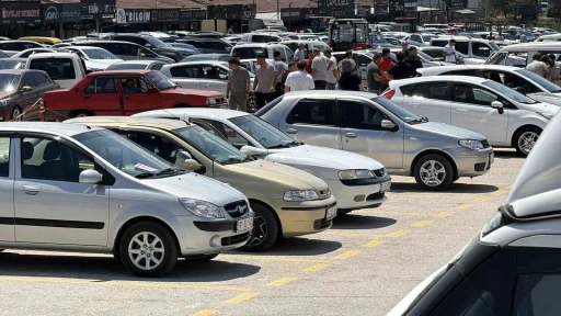 Bolu Oto Pazarı’nda araç çok, satış yok