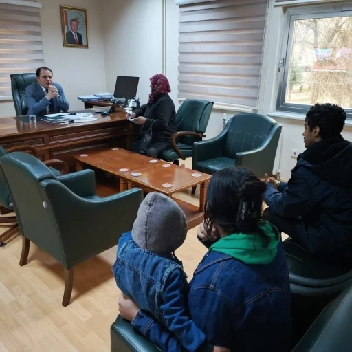 Bolvadin&rsquo;de vatandaşlar sorunlarını kaymakama anlattı
