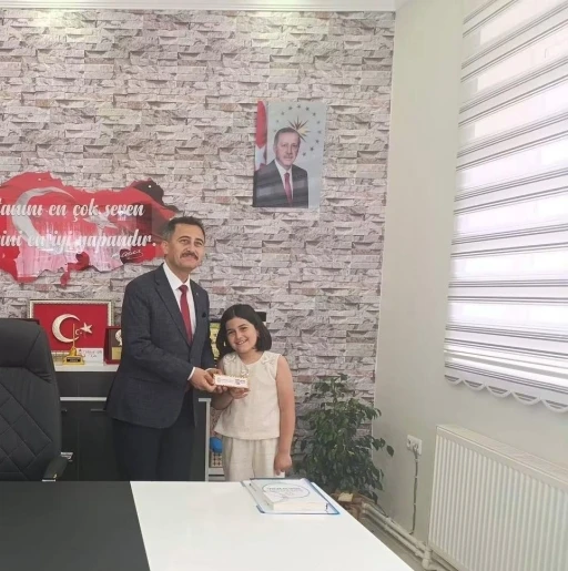 Bolvadin eğitiminde il&ccedil;enin g&ouml;ğs&uuml;n&uuml; kabartan başarı
