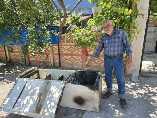 Bomba gibi patlayan buzdolabı sonrası evde b&uuml;y&uuml;k maddi hasar oluştu
