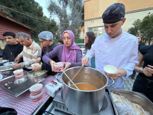 Bornova MTAL&rsquo;de geleneksel iftar sofrası kuruldu

