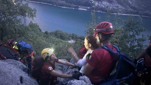 Bosna Hersek’te dağda kaybolan Türk grup son anda kurtarıldı

