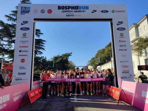 ’Bosphorun Quarter Marathonu’nda 3 bin kişi kıyasıya mücadele etti
