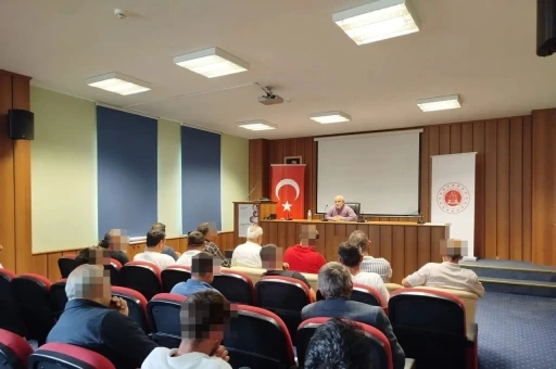 Boyabat&rsquo;ta h&uuml;k&uuml;ml&uuml;lere "İslamiyet&rsquo;te sevgi ve merhamet" semineri
