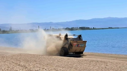 Boyalıca sahili yaz sezonu için temizleniyor

