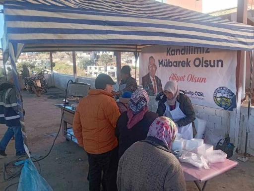 Bozdoğan Belediyesi&rsquo;nden vatandaşa lokma ikramı
