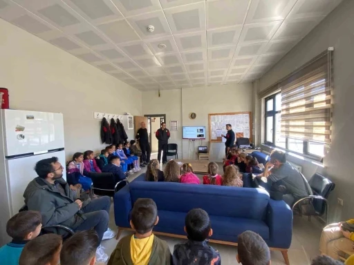 Bozkır’da küçük öğrencilere ’Afet ve Yangın Farkındalığı’ eğitimi
