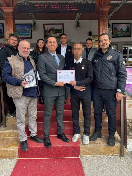 Boz&uuml;y&uuml;k A&ccedil;ık Ceza Evi&rsquo;ndeki h&uuml;k&uuml;ml&uuml;den &ouml;rnek davranış
