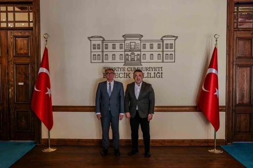 Boz&uuml;y&uuml;k Kaymakamı Dr. Ahmet Naci Helvacı g&ouml;reve başladı
