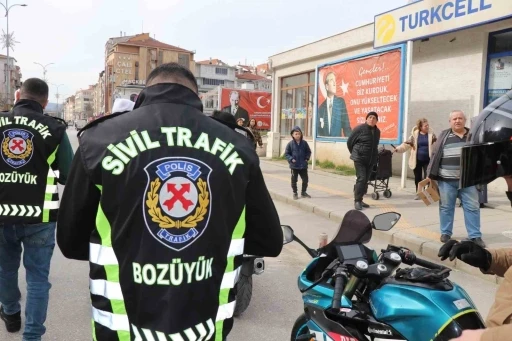 Boz&uuml;y&uuml;k&rsquo;te sivil trafik ekipleri g&ouml;reve başladı
