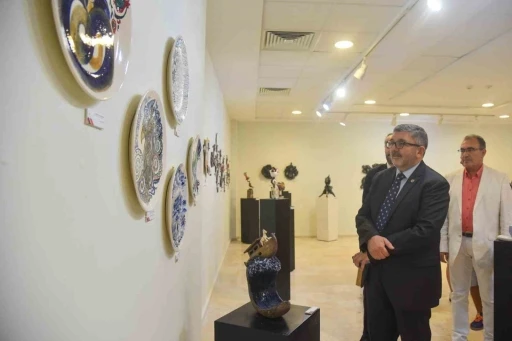 BŞE&Uuml;&rsquo;de yıl sonu &ouml;ğrenci sergisi a&ccedil;ıldı
