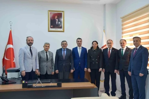 BŞE&Uuml; Diş Hekimliği Fak&uuml;ltesinde devir teslim t&ouml;reni
