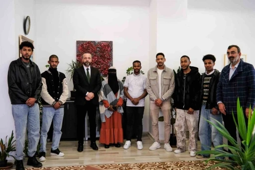 BŞEÜ rektör yardımcısı yabancı öğrencilerle buluştu
