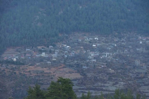 Bu k&ouml;yde g&uuml;neş ancak saat 12.30&rsquo;da g&ouml;r&uuml;lebiliyor
