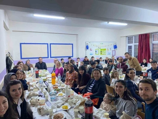 Bu k&ouml;yde imece usul&uuml; iftar geleneği yaşatılıyor
