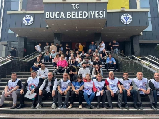 Buca Belediyesinde memur eylemi s&uuml;r&uuml;yor: Tam g&uuml;n iş bıraktılar
