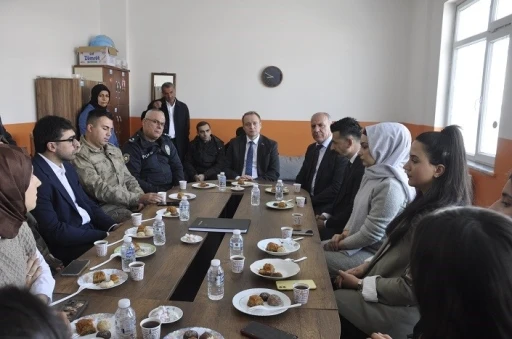 Bulanık&rsquo;ta 17 bin &ouml;ğrenci karne aldı
