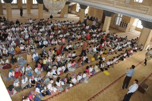 Bulanık’ta 800 öğrenci camide buluştu
