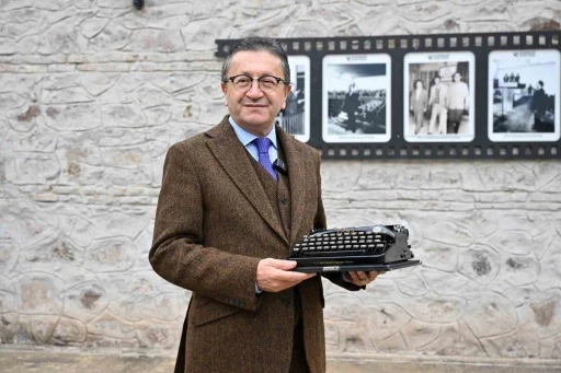 B&uuml;lent Ecevit&rsquo;in 70 yıllık daktilosu, Ulucanlar Cezaevi M&uuml;zesi&rsquo;nde
