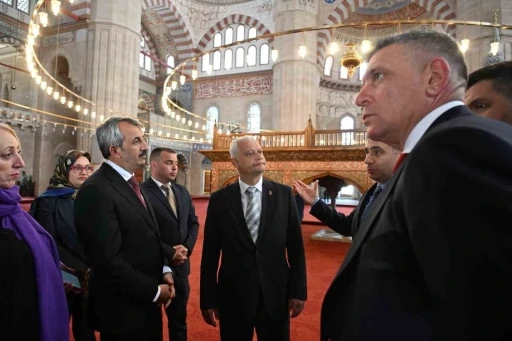 Bulgaristan İ&ccedil;işleri Bakanı Emil Dachev Selimiye Camii&rsquo;ne hayran kaldı
