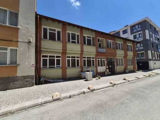Bulunduğu sokağa renk katan &rsquo;Sevgililer ve Aşıklar Parkı&rsquo; artık yok

