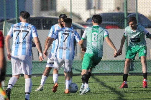 Bünyan Belediyespor şampiyon
