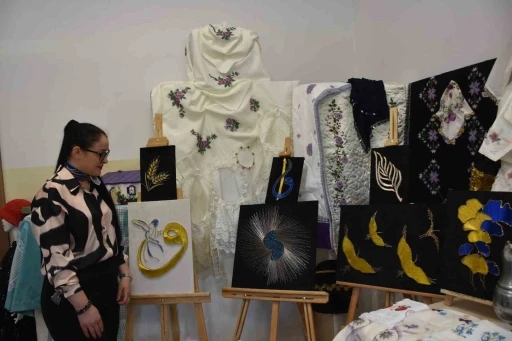 Bur&ccedil; Sosyal Tesisi&rsquo;nde emekler sergilendi
