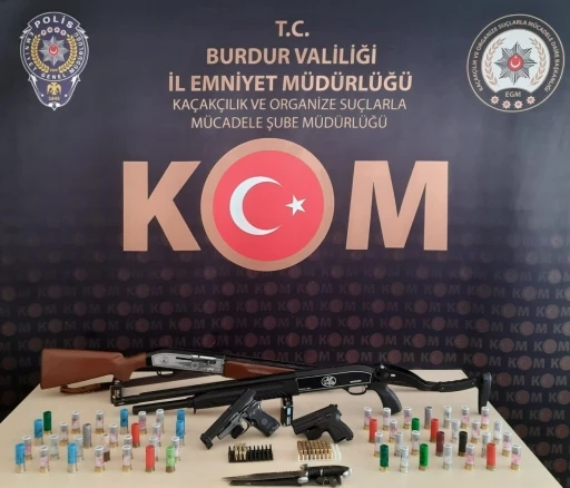 Burdur&rsquo;da 27 adet tarihi eser ve 79 adet sikke ele ge&ccedil;irildi

