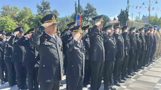 Burdur&rsquo;da jandarmanın 187&rsquo;nci kuruluş yıld&ouml;n&uuml;m&uuml; kutlandı
