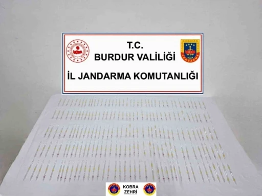 Burdur’da piyasa değeri 60 milyon lira olan 201 tüp kobra zehri ele geçirildi

