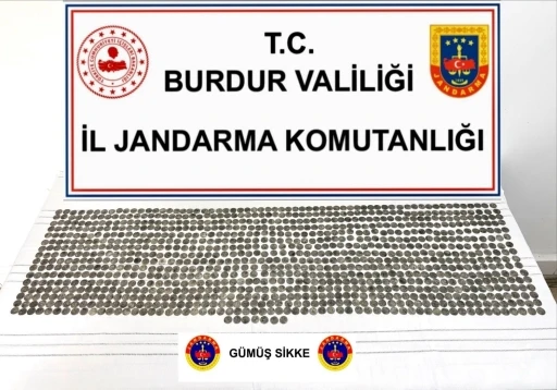 Burdur&rsquo;da tarihi eser operasyonunda bin 105 sikke ele ge&ccedil;irildi
