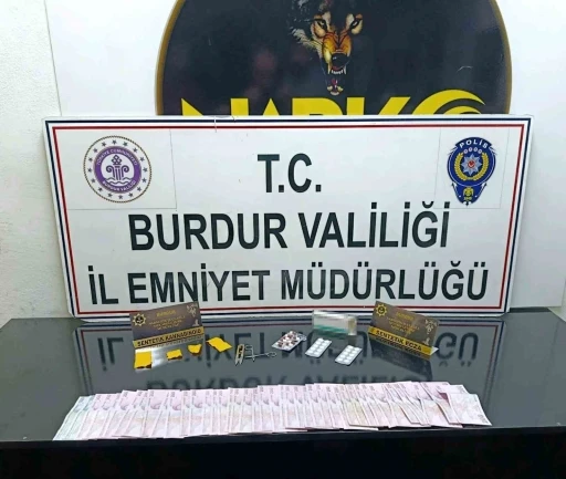 Burdur&rsquo;da uyuşturucu ile m&uuml;cadele s&uuml;r&uuml;yor
