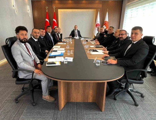 Burdur&rsquo;da uyuşturucu ve yasa dışı bahisle m&uuml;cadele toplantısı
