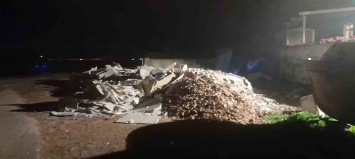 Burgazada’nın &quot;6 Numara&quot; sahilinde kaçak hafriyat dökümü iddiaları tepkilere neden oldu
