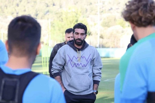 Burhan Eşer: &quot;Yeni bir serinin başlangıcı için İstanbulspor maçını kazanmak istiyoruz&quot;
